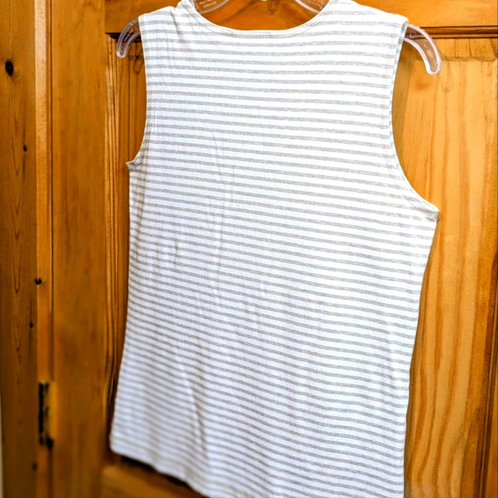 Chico’s Designs Women's Sz 3 Med Tank Top Beige Cream Stripes Sleeveless Stretch - Picture 9 of 9
